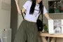 High Rise Plain Wide Leg Cargo Pants / Short-Sleeve Crop T-Shirt