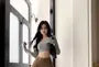 Long-Sleeve V-Neck Plain Crop Tee / Mid Rise Plain Pleated Mini A-Line Skirt